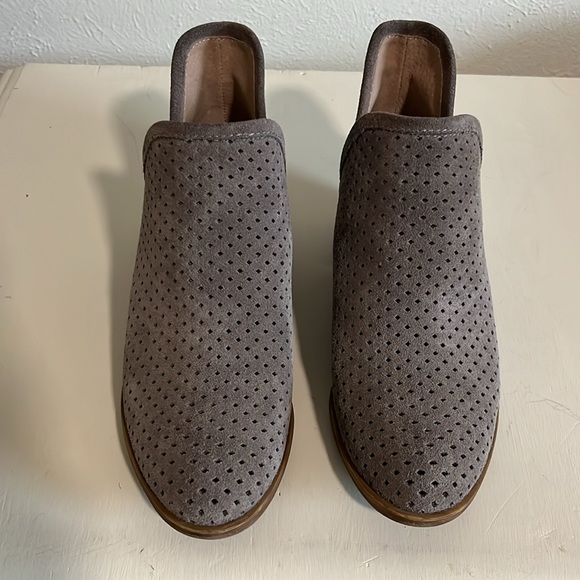 Gray suede Lucky booties - Picture 3 of 7